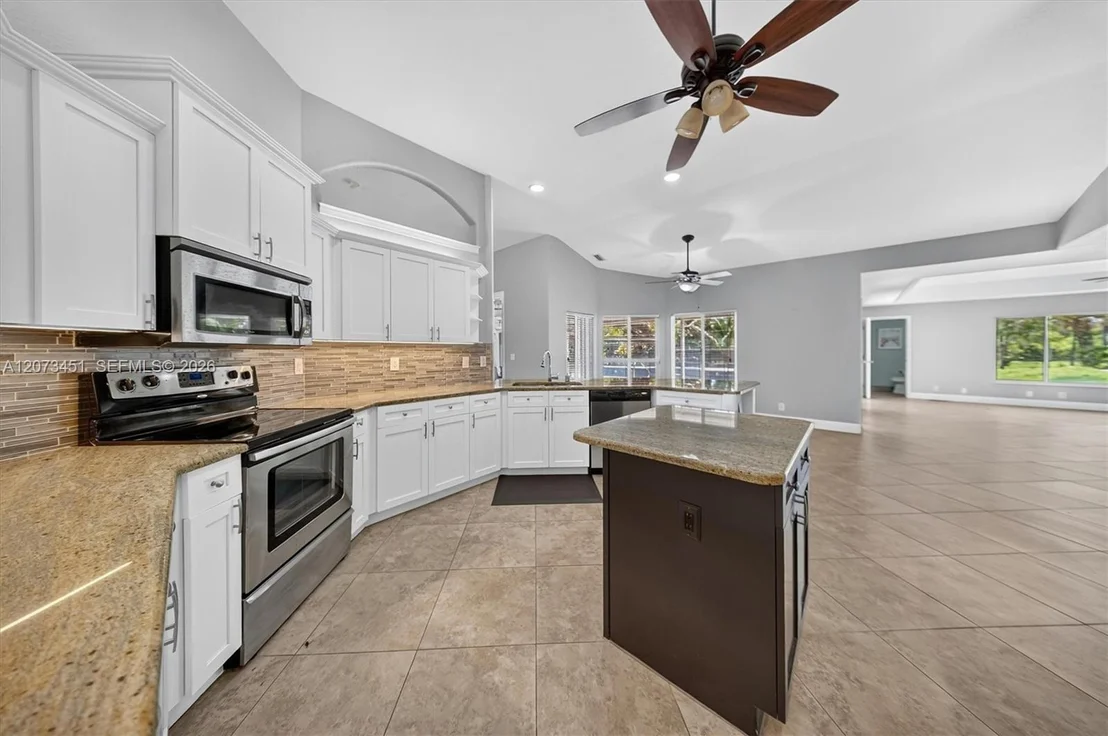 Photo of 1215 Stallion Dr