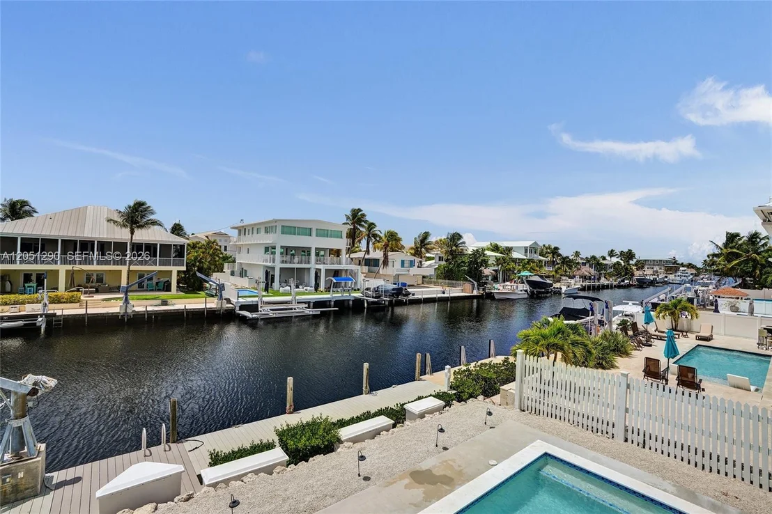 Photo of 107 Valencia Dr