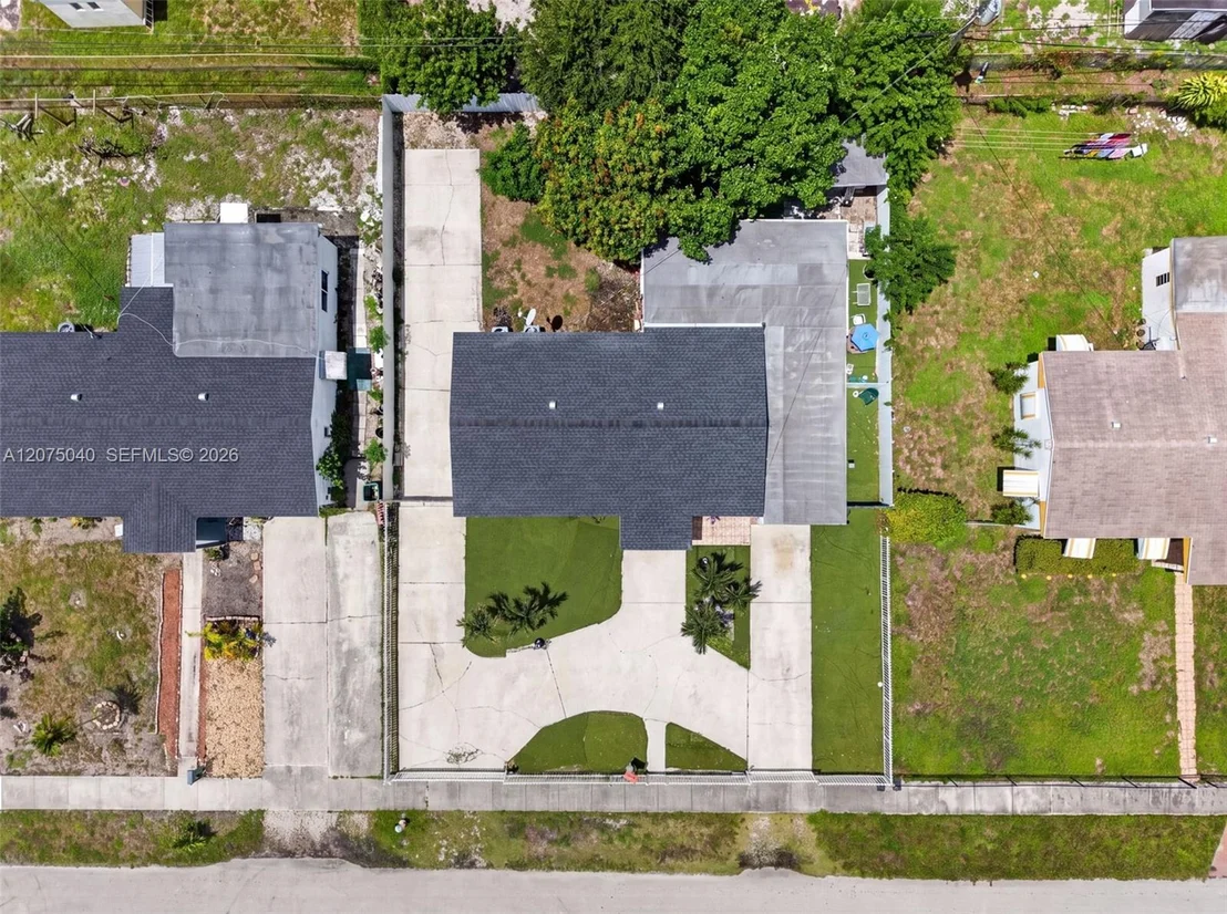 Photo of 15850 NW 18th Pl