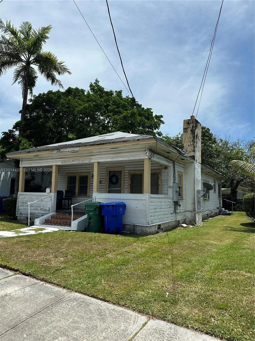 Photo of 3566 Thomas Ave
