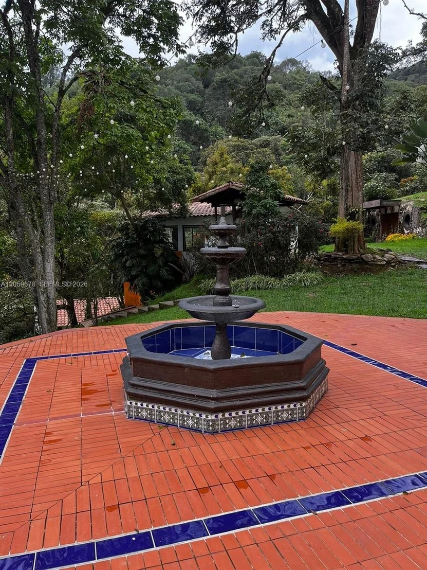 Photo of 123 El Retiro