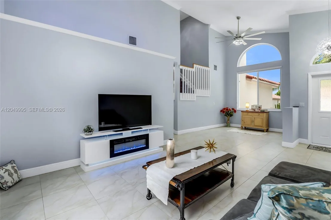 Photo of 7569 Parkside Ln