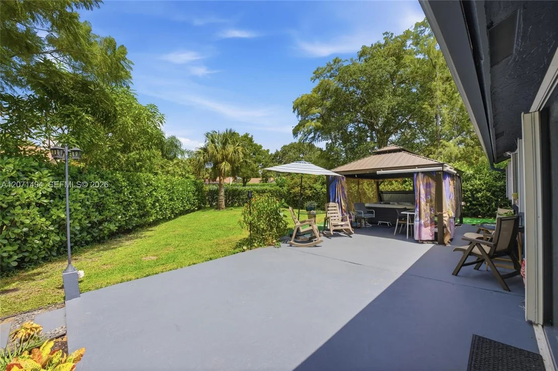 Photo of 3913 NW 72nd Ln