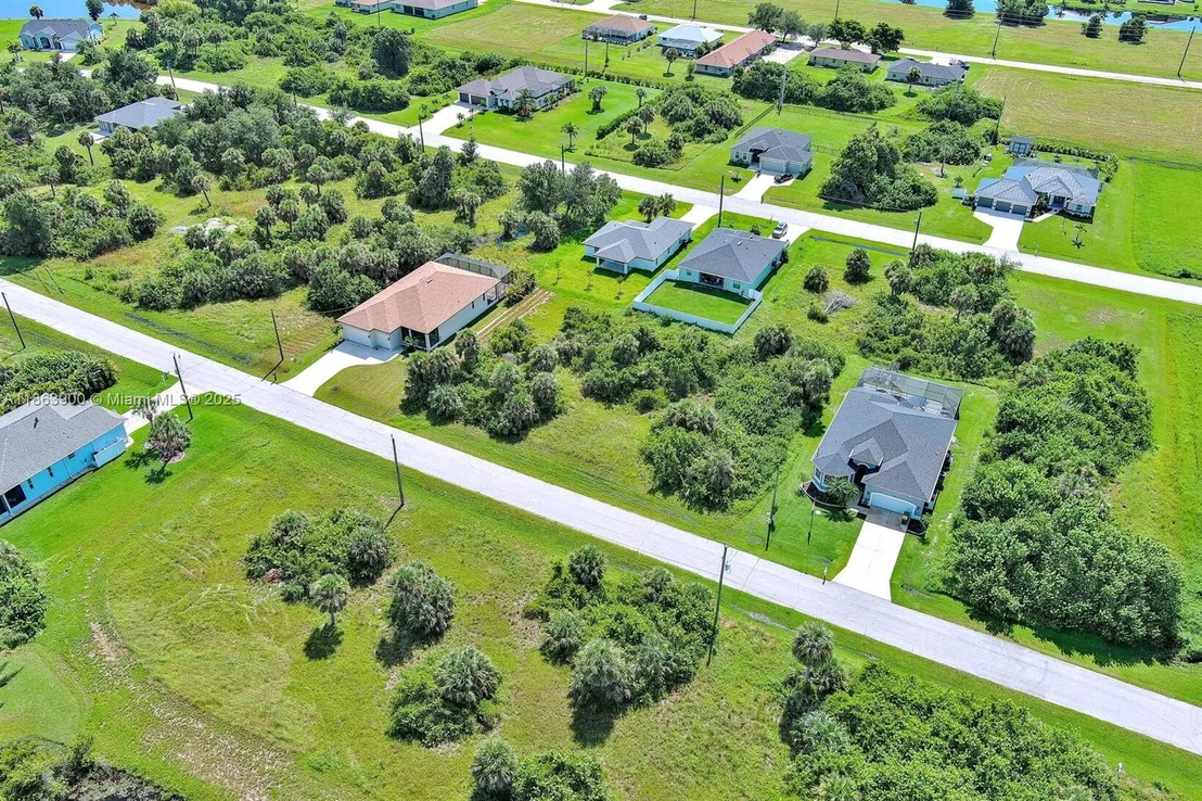 Photo of 148 Spring Dr