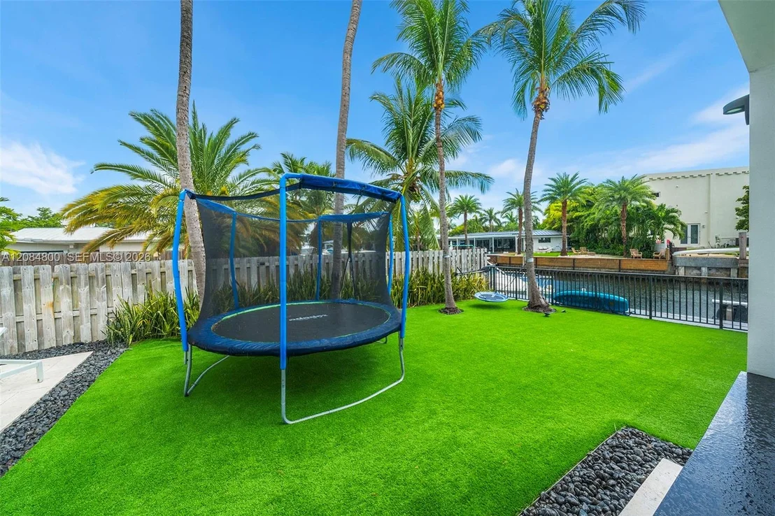 Photo of 12905 Ixora Rd