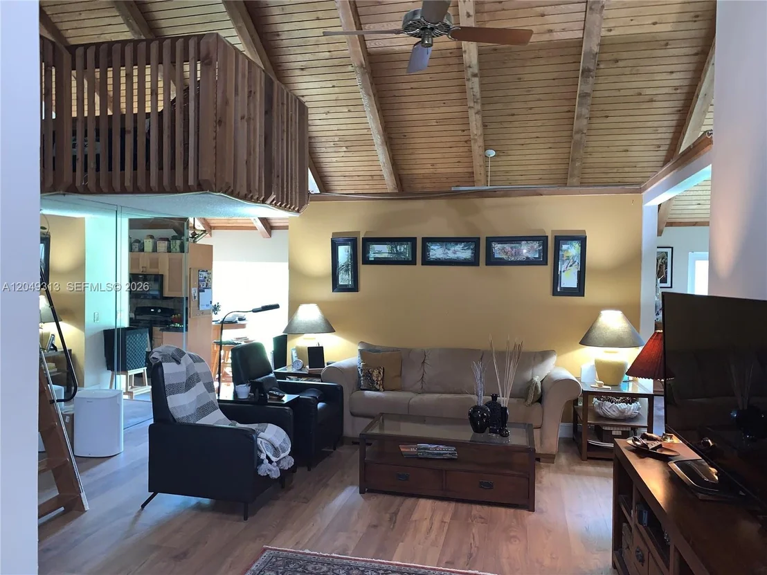 Photo of 2811 Devonwood Ave