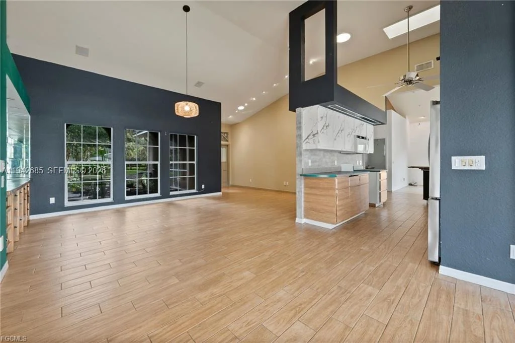 Photo of 1981 Carbonata Drive