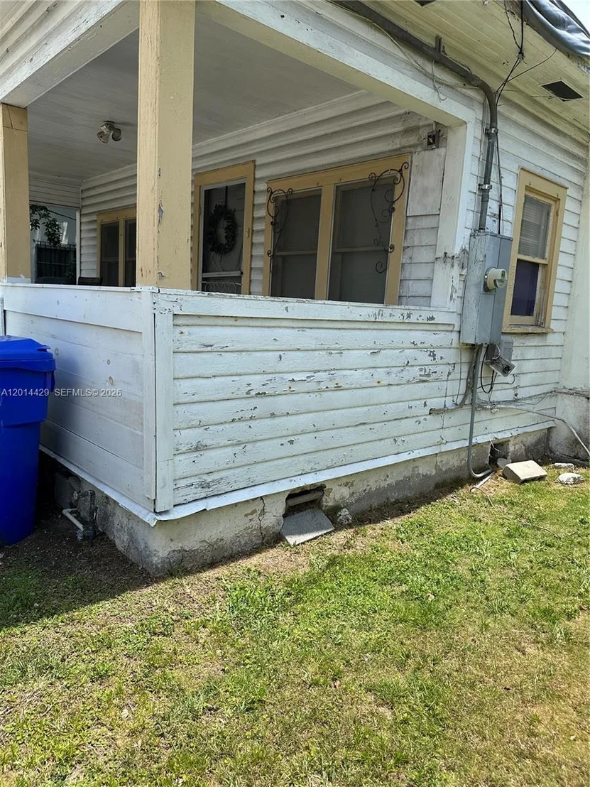 Photo of 3566 Thomas Ave