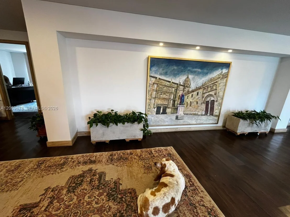 Photo of 123 El Retiro