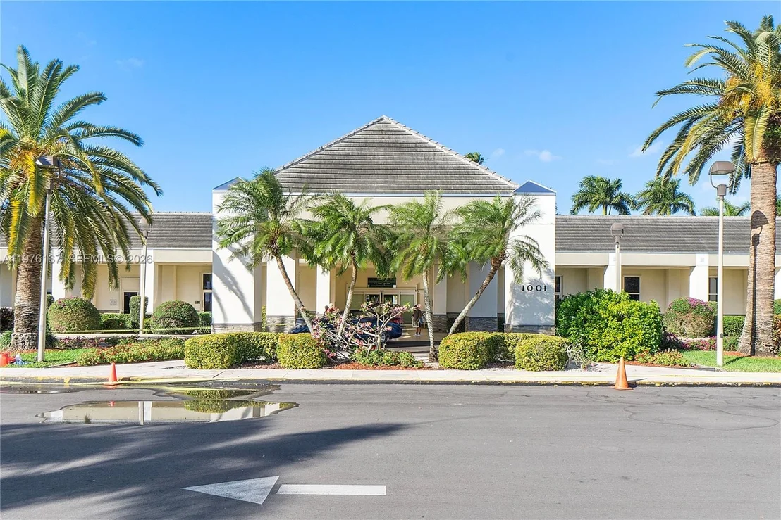 Photo of Unit A1 at 1901 Bermuda Cir
