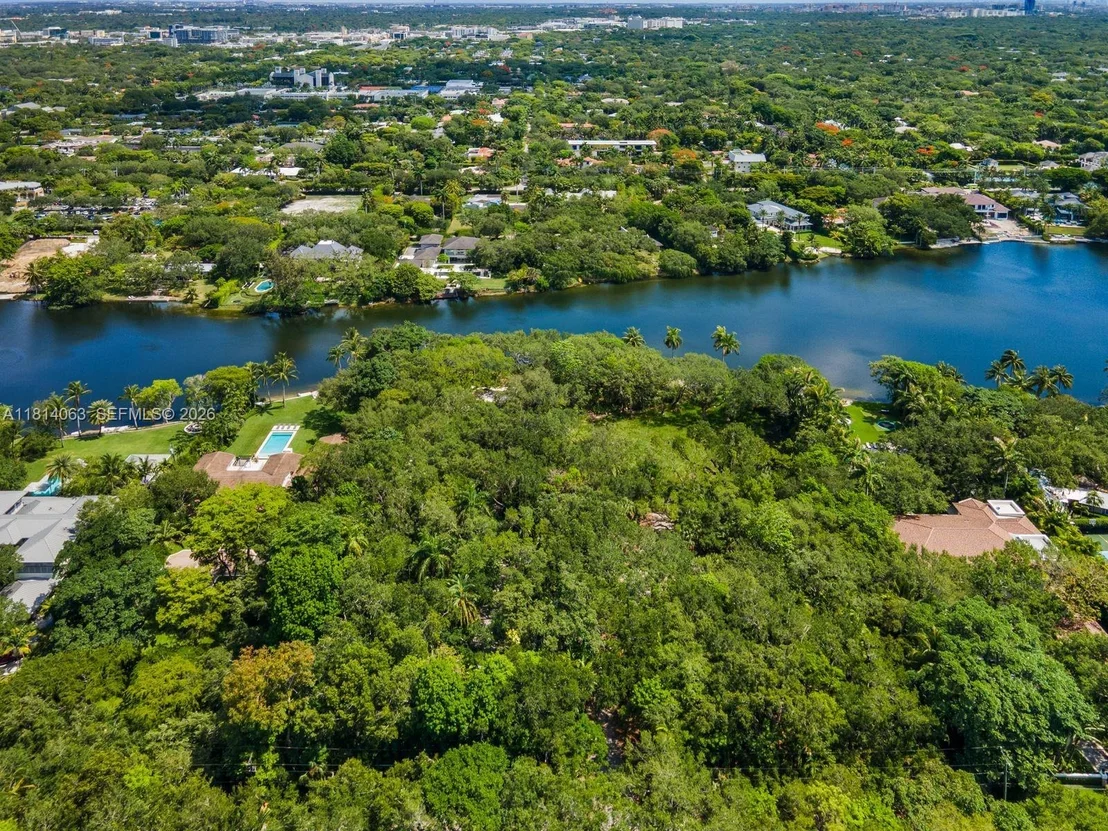Photo of 5355 Hammock Dr
