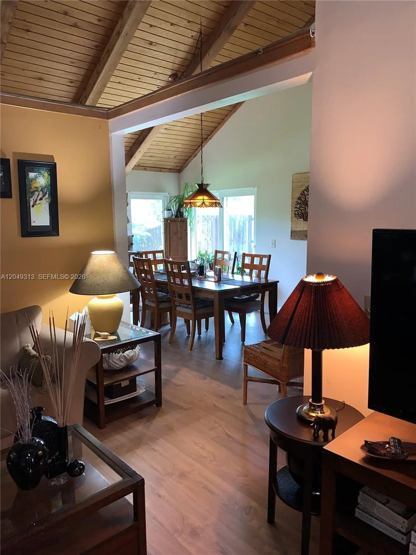 Photo of 2811 Devonwood Ave