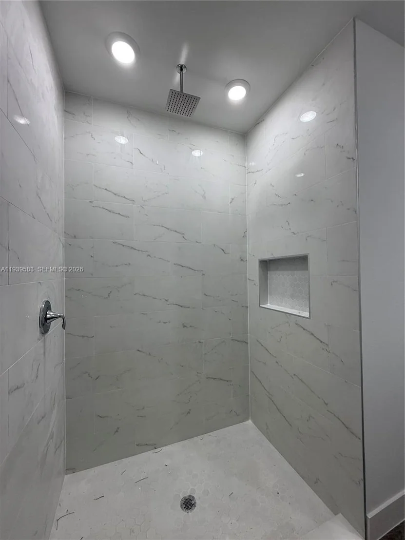 Photo of 1048 Jay Ct