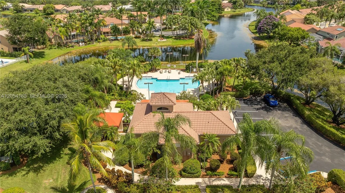 Photo of 524 Water Pt