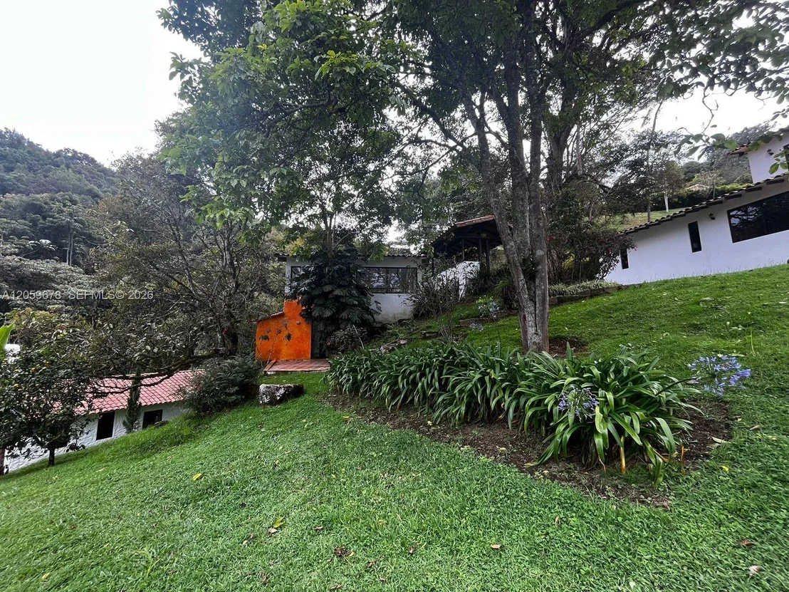 Photo of 123 El Retiro