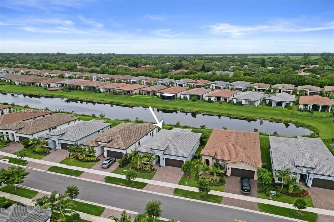 Photo of 8147 Juniper Dr