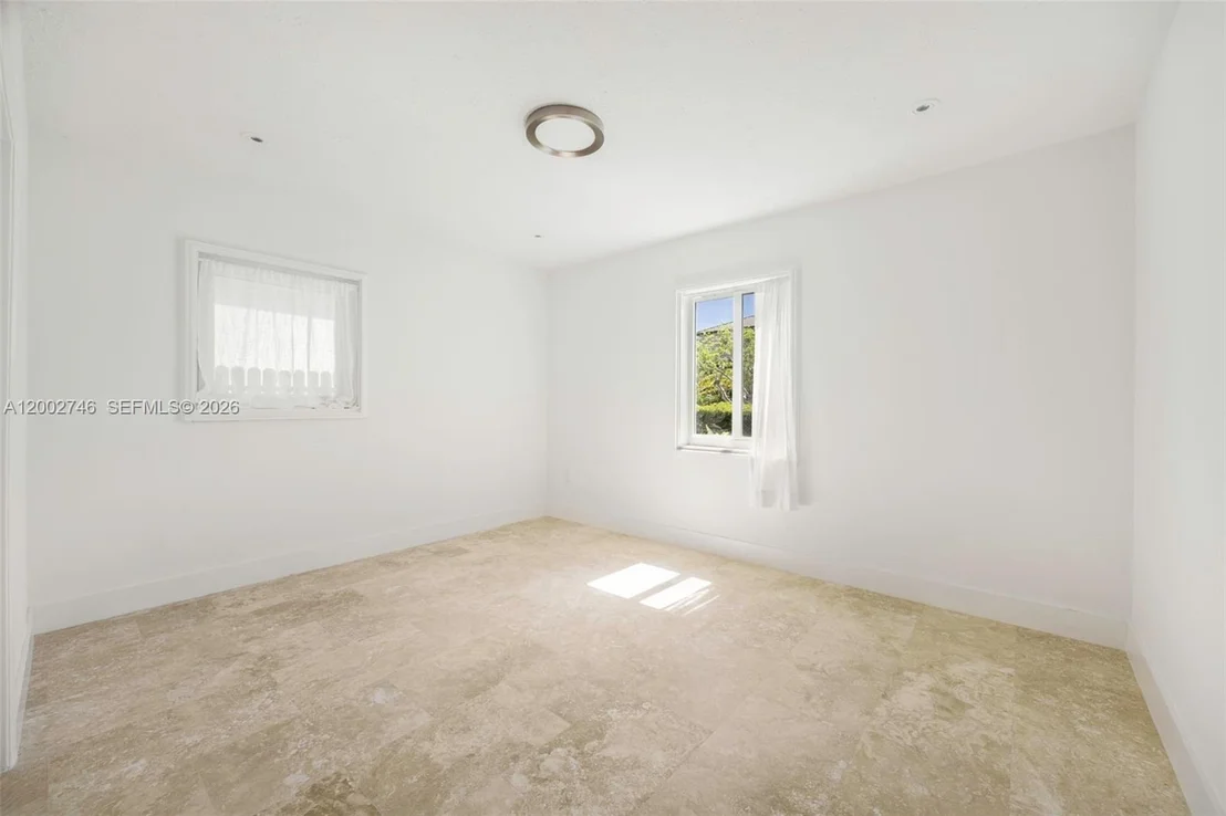 Photo of 255 Ridgewood Rd