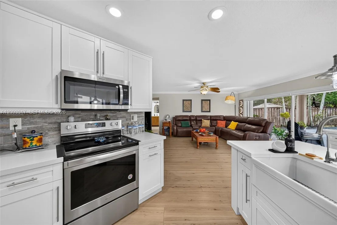 Photo of 16424 Sapphire Pl