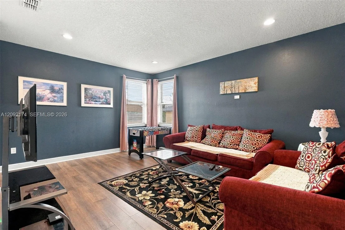 Photo of 7646 Wilmington Loop