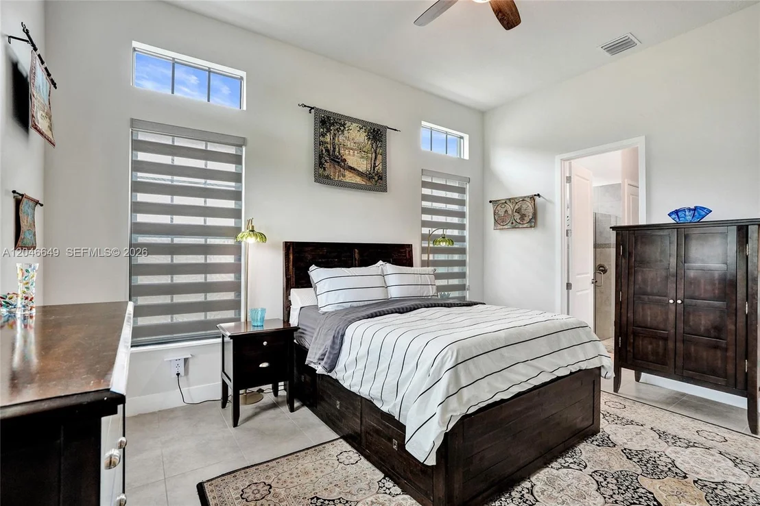 Photo of 8147 Juniper Dr