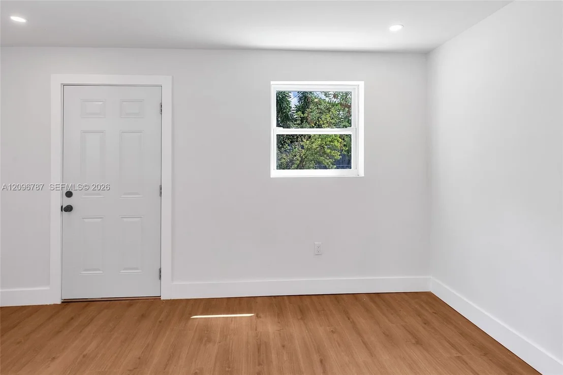 Photo of 1046 Jann Ave
