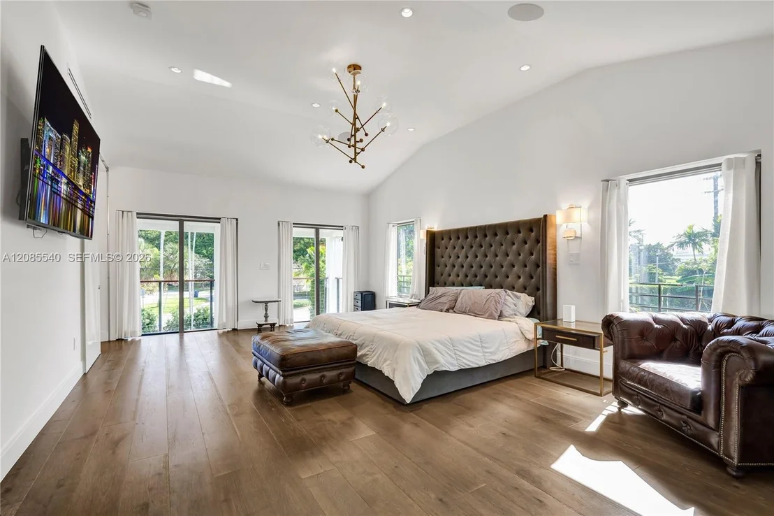 Photo of 2802 Prairie Ave
