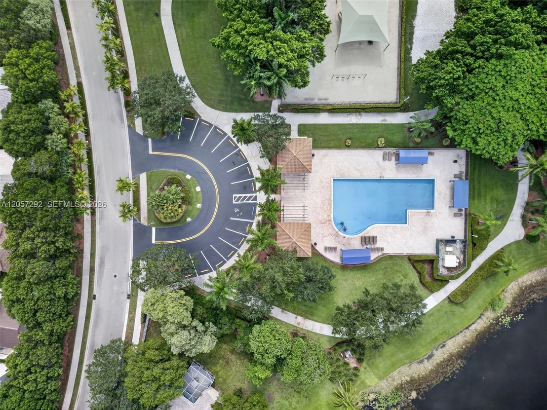 Photo of 1012 Cedar Falls Dr