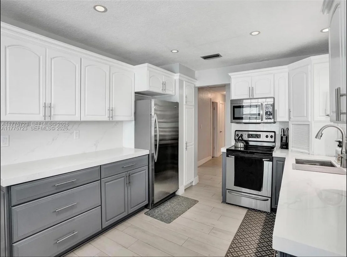 Photo of 217 SE 5th St
