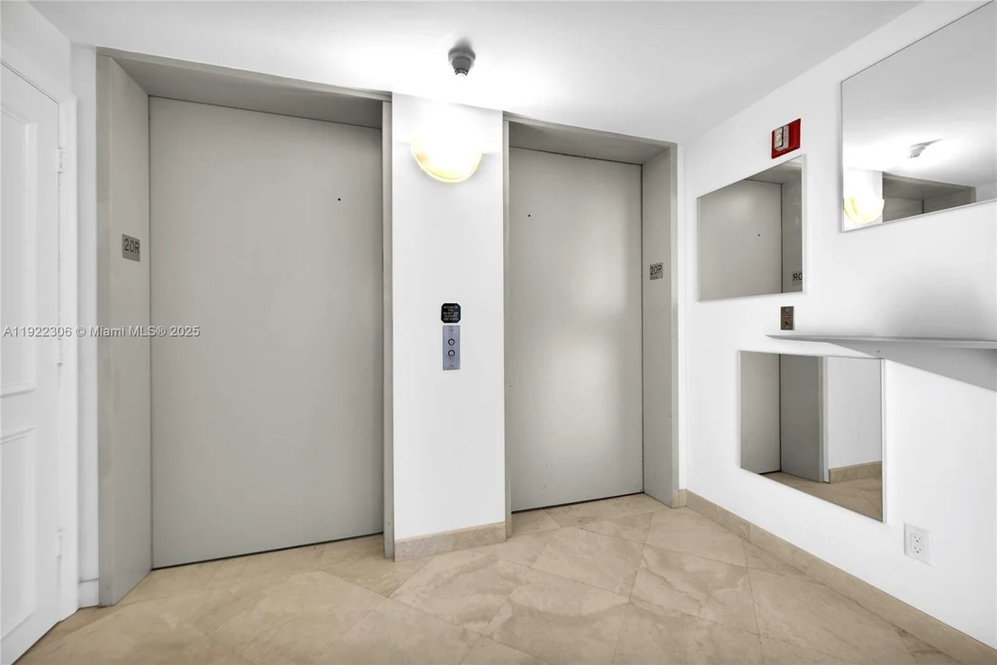 Photo of Unit 2001 at 21050 Point Pl