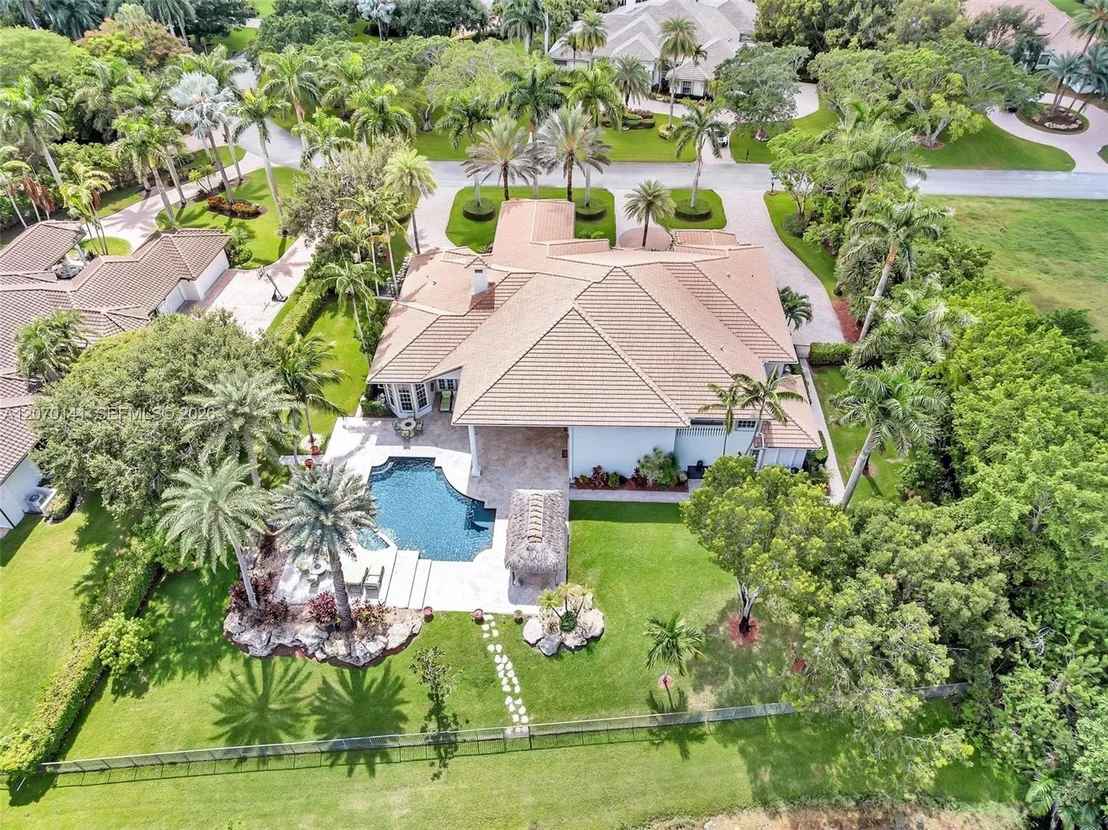 Photo of 3828 Pine Lake Dr