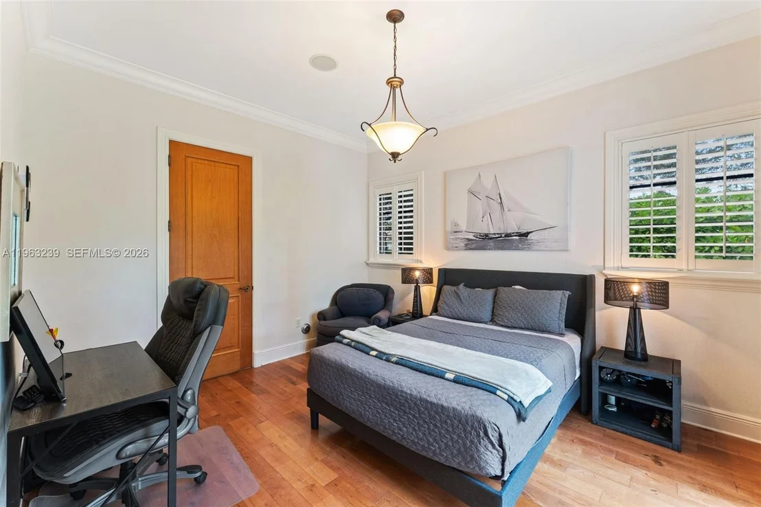 Photo of 11111 Killian Park Rd