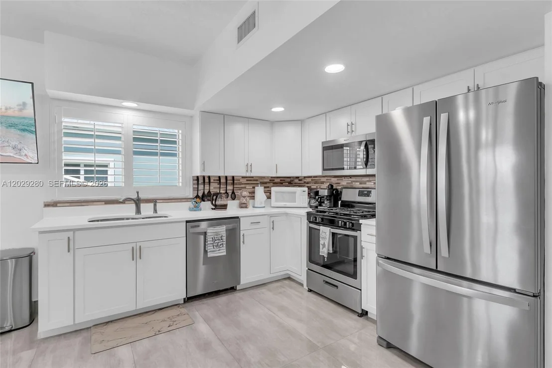 Photo of 443 4TH Rd