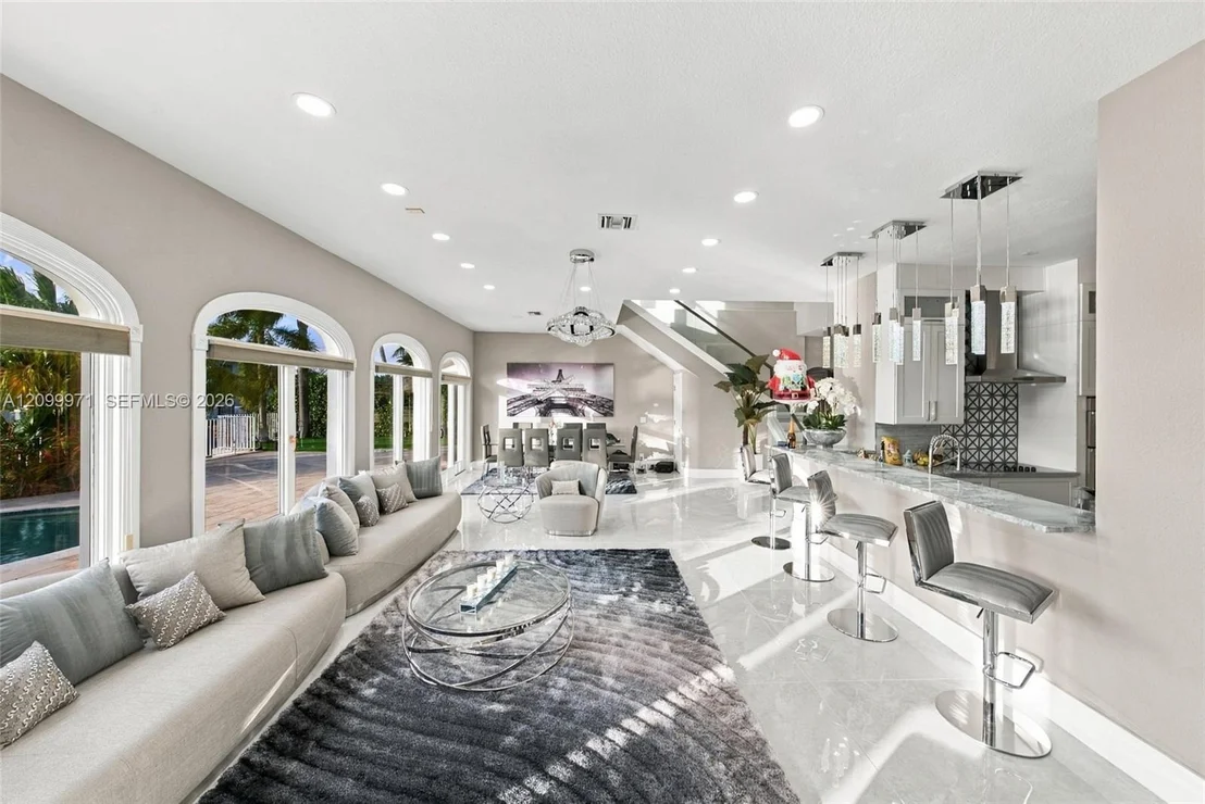 Photo of 5111 NE 30th Ave