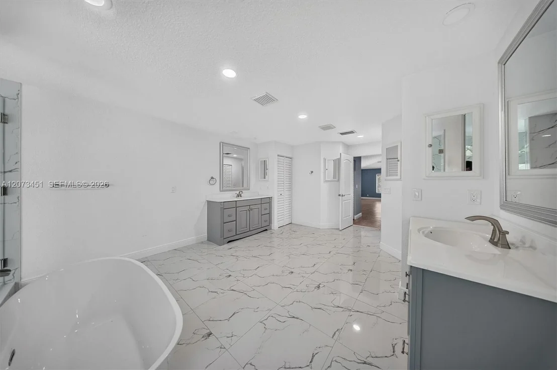 Photo of 1215 Stallion Dr