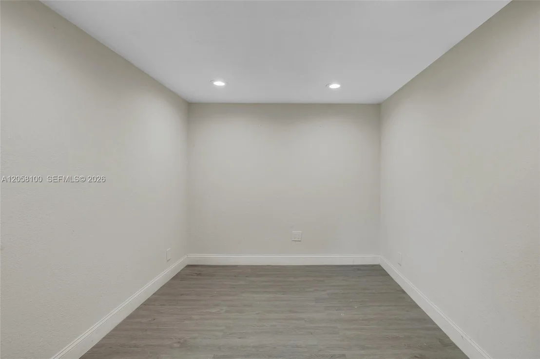 Photo of 3405 Robbins Rd