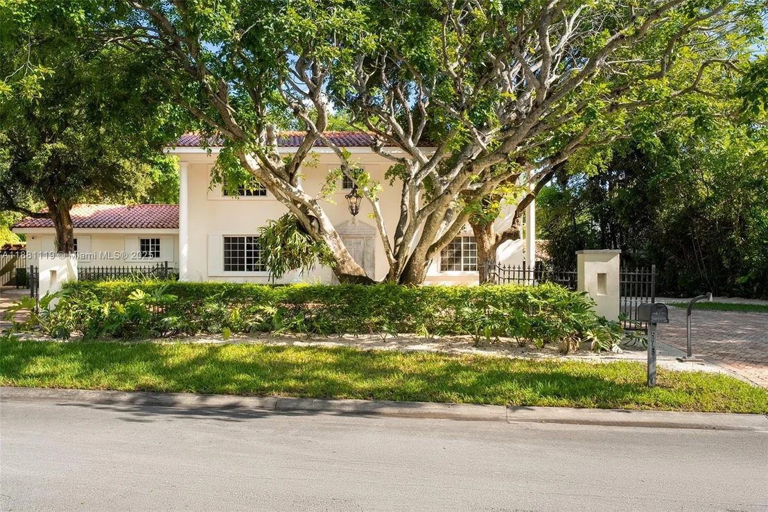 Photo of 575 Bay Point Rd