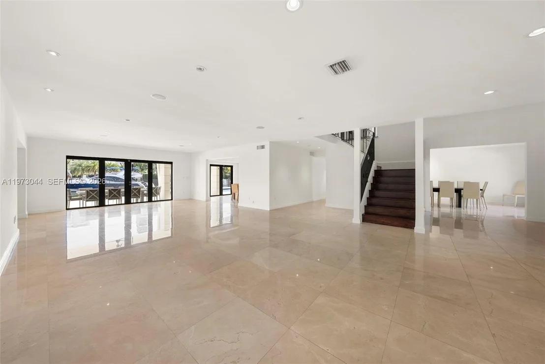Photo of 501 Hibiscus Dr
