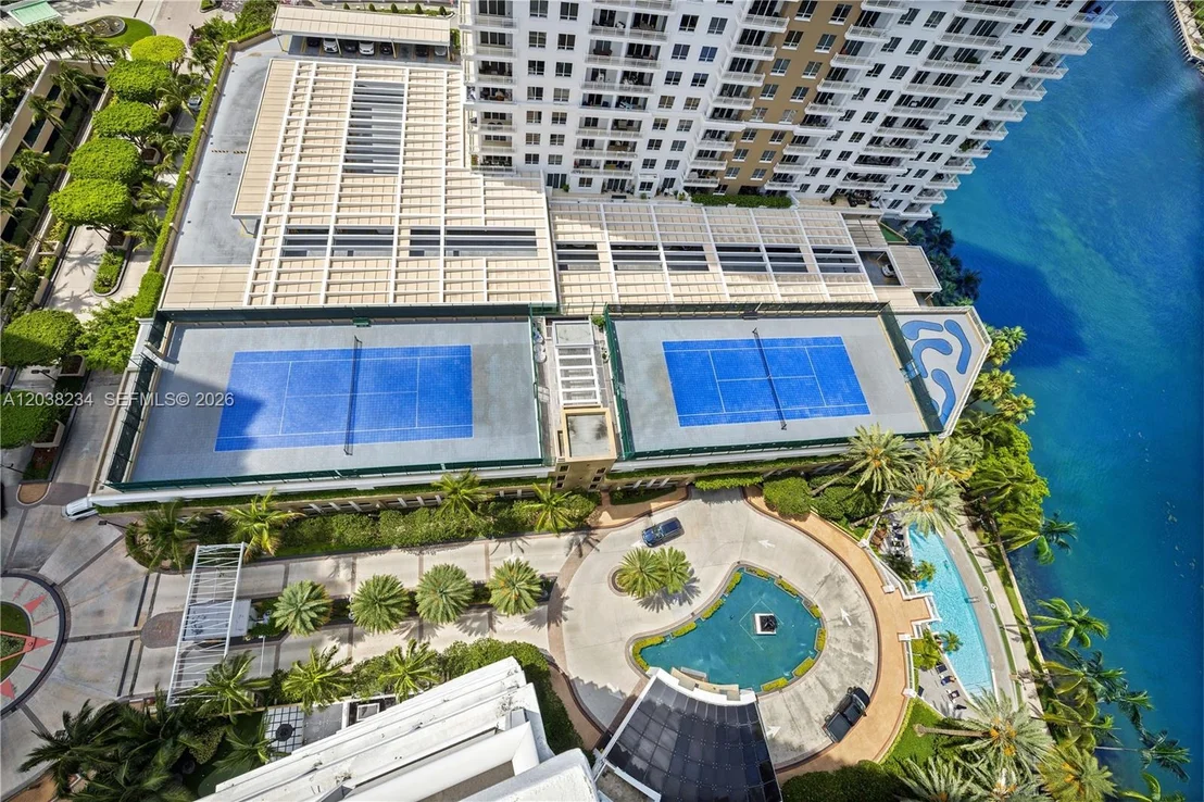 Photo of Unit 2408 at 901 Brickell Key Blvd