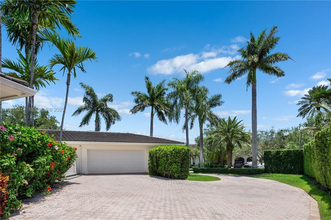 Photo of 435 Marquesa Dr