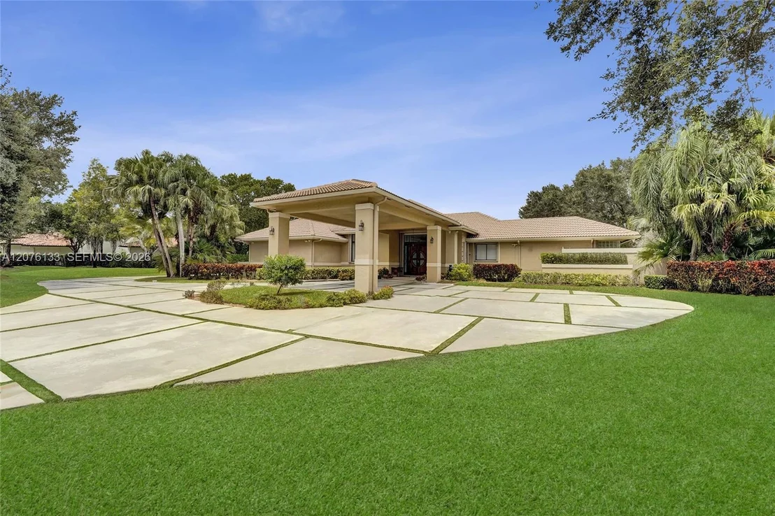 Photo of 2725 Hunter Rd