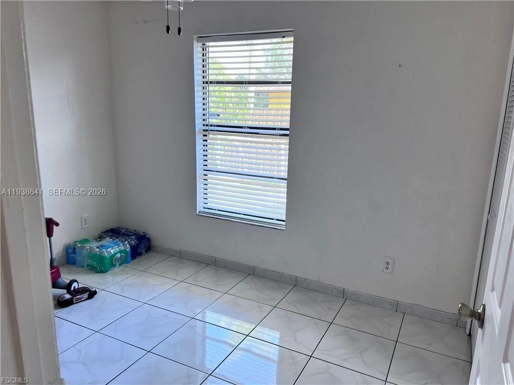 Photo of 614 6th Avenue Cir