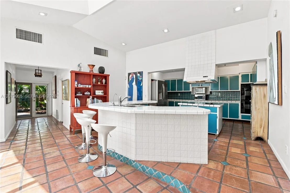 Photo of 4110 Battersea Rd