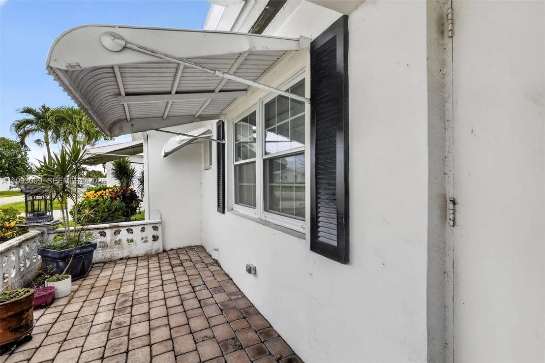 Photo of 1104 Ocean Ave