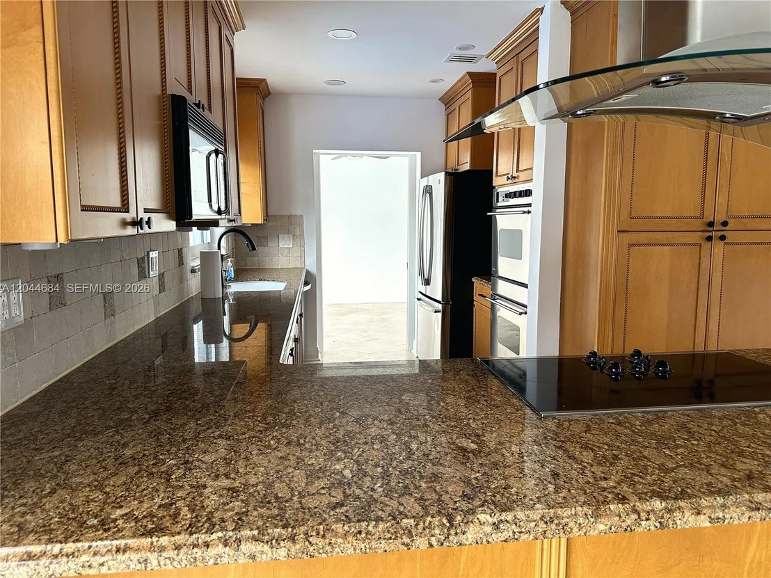Photo of 2445 SE 8th St