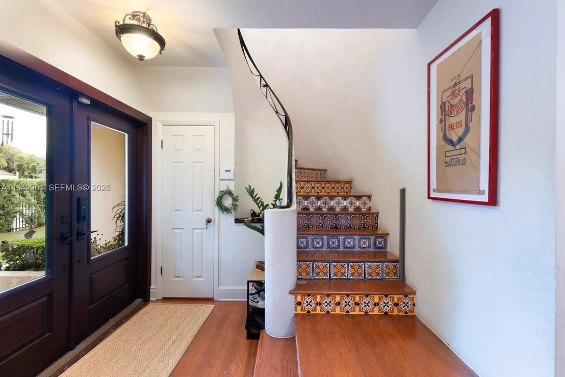 Photo of 360 SW 28th Rd