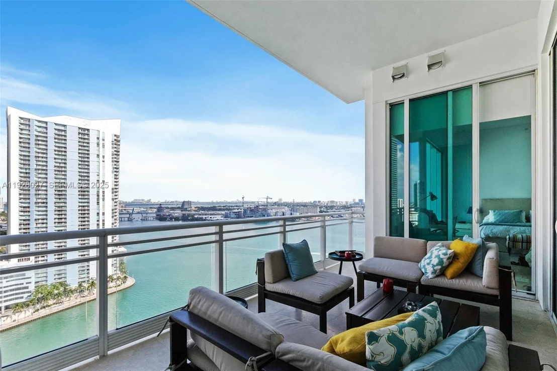 Photo of Unit 2002 at 900 Brickell Key Blvd