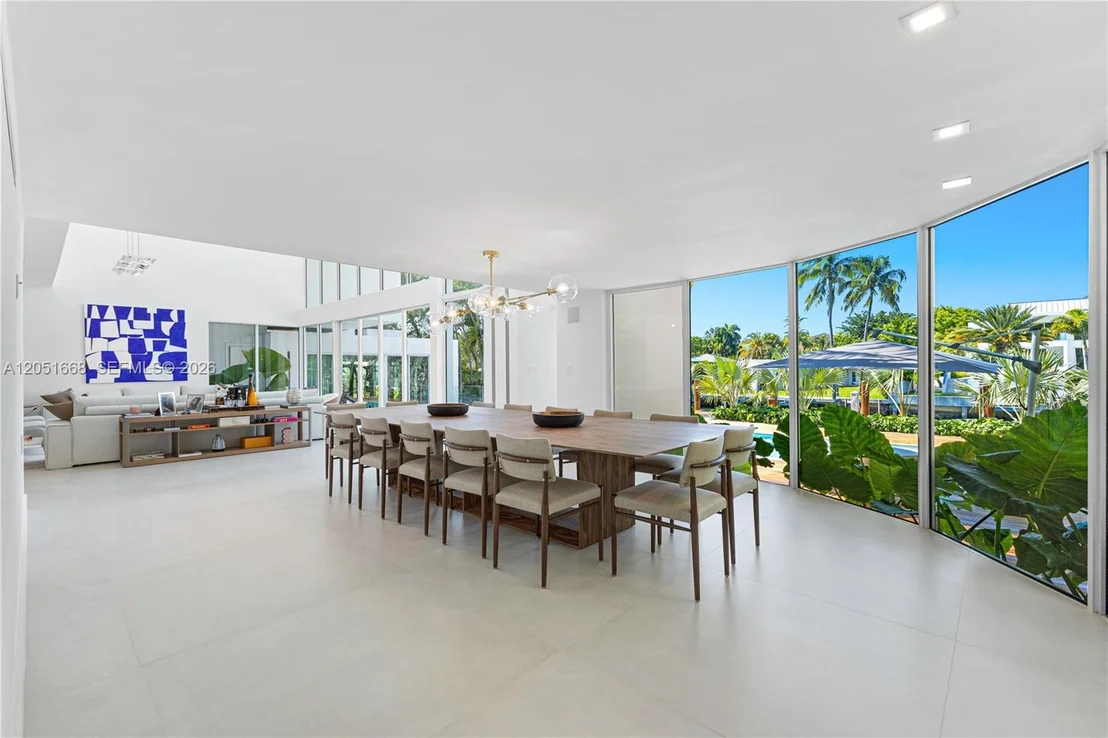Photo of 161 Cape Florida Drive