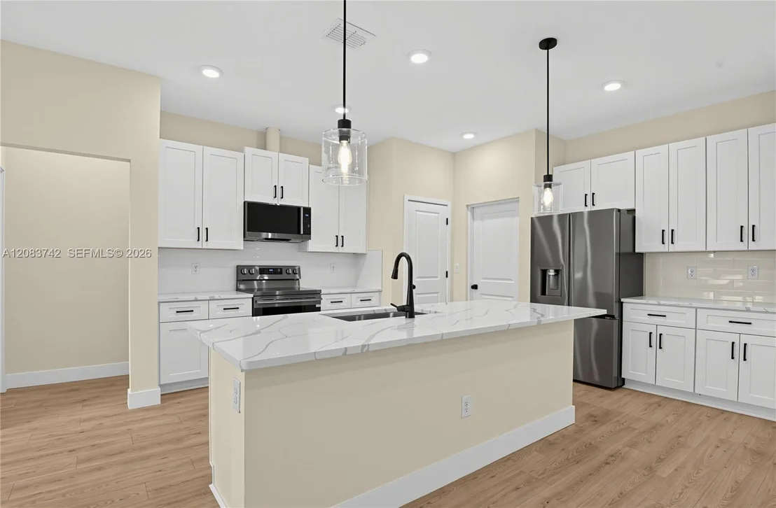 Photo of 140 Frontier Drive