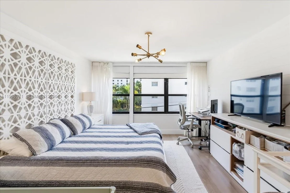 Photo of Unit 3H at 550 Ocean Drive