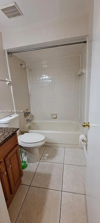 Photo of Unit 4 at 4100 Pershing Pointe Place